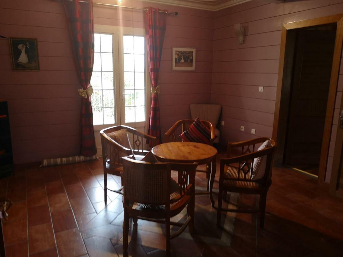 サラジー Le Papangue Bed & Breakfast エクステリア 写真